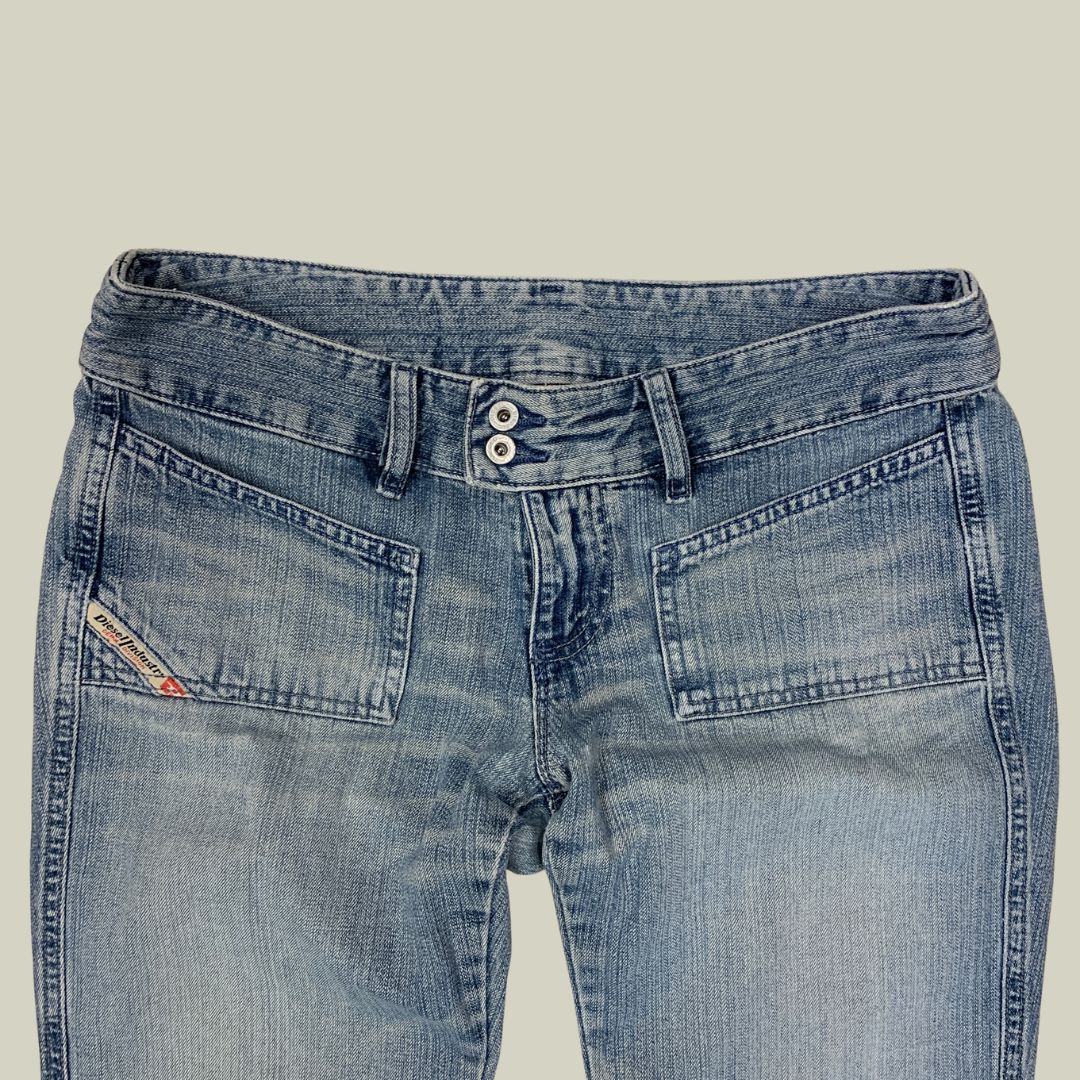 Diesel – Jeans Donna Vintage Made in Italy (Mod. con doppio bottone)