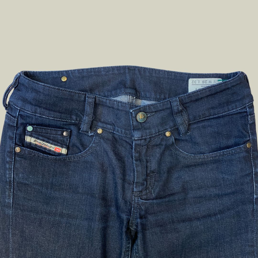 Diesel “LOUVELY” W28 L32 – Bootcut Jeans Donna – Made in Italy – Wash 00AA8 (Stretch)