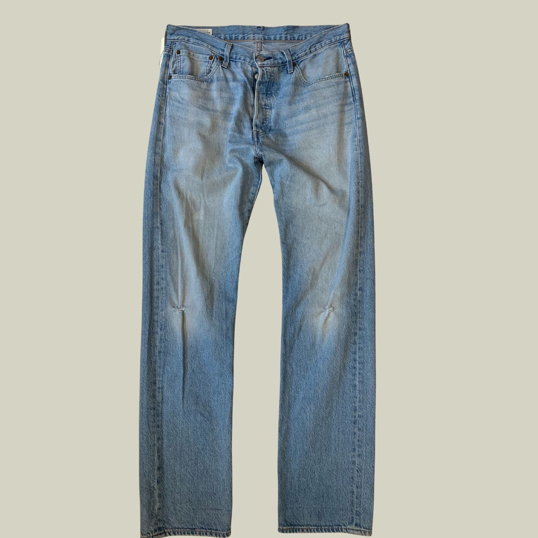 Vintage Levi’s 501 – Light Wash – W33 L34