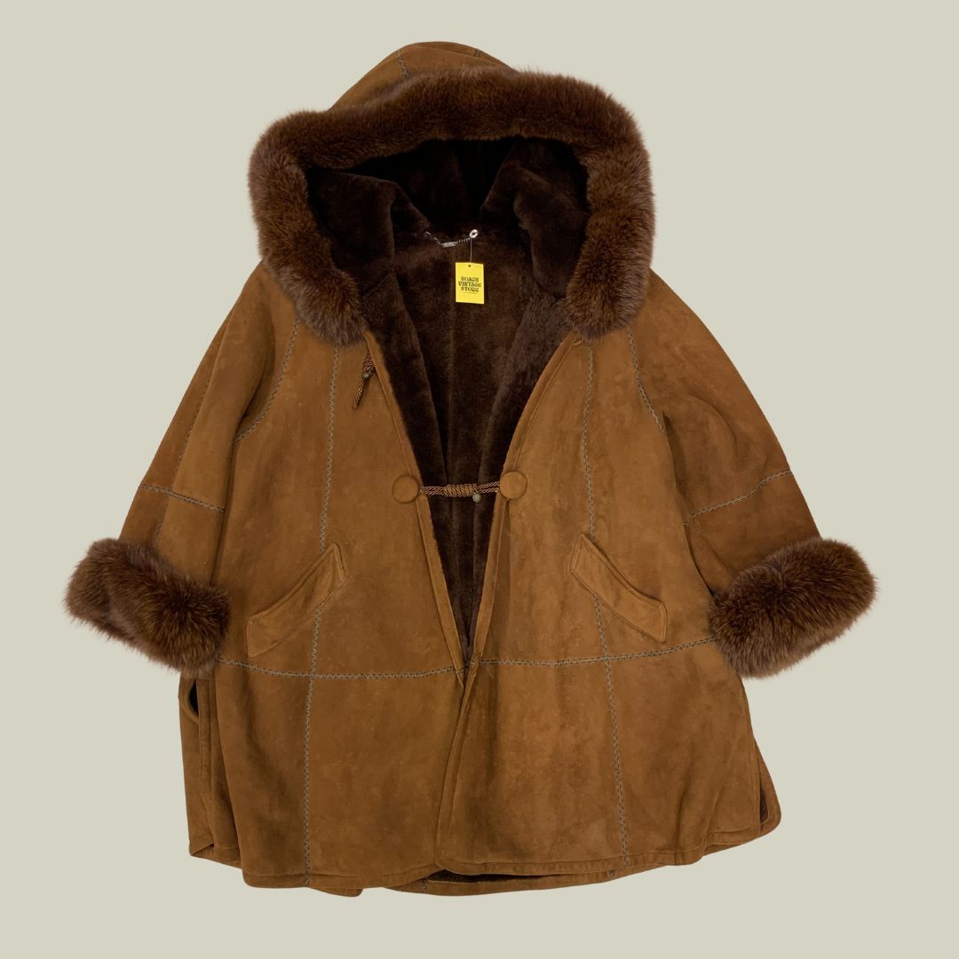 Vintage Shearling Hooded Coat – Brown Suede with Fur Trim – Oversized Fit (Size L)