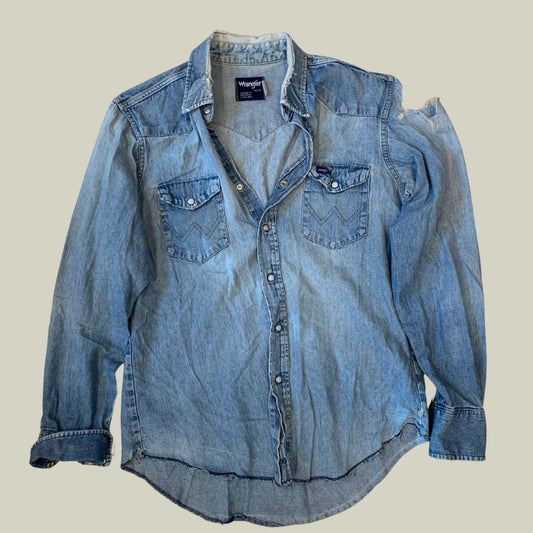 Vintage Wrangler Denim Western Shirt – Distressed & Repaired – Regular Fit Preshrunk – Early 1990s – USA Workwear