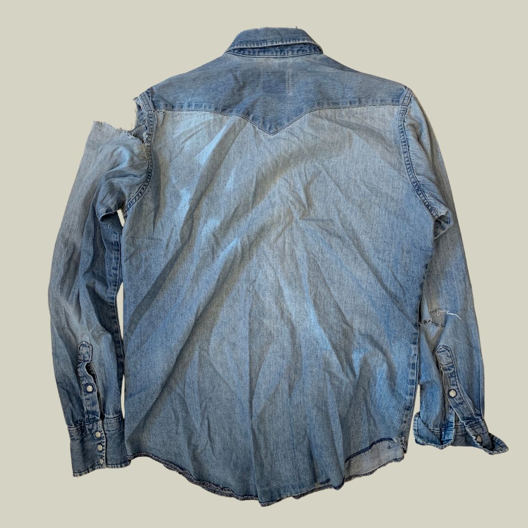 Vintage Wrangler Denim Western Shirt – Distressed & Repaired – Regular Fit Preshrunk – Early 1990s – USA Workwear